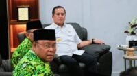 Gubernur Nusa Tenggara Barat (NTB), Lalu Muhamad Iqbal, bersama Ketua DMI NTB H. Muzihir